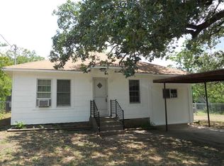207 E Kerr St, Burnet, TX 78611