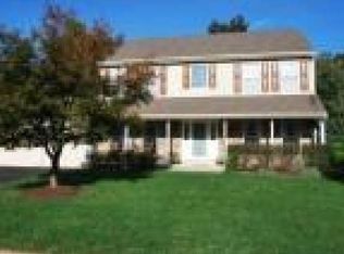 4916 Crosspointe Dr, Doylestown, PA 18902