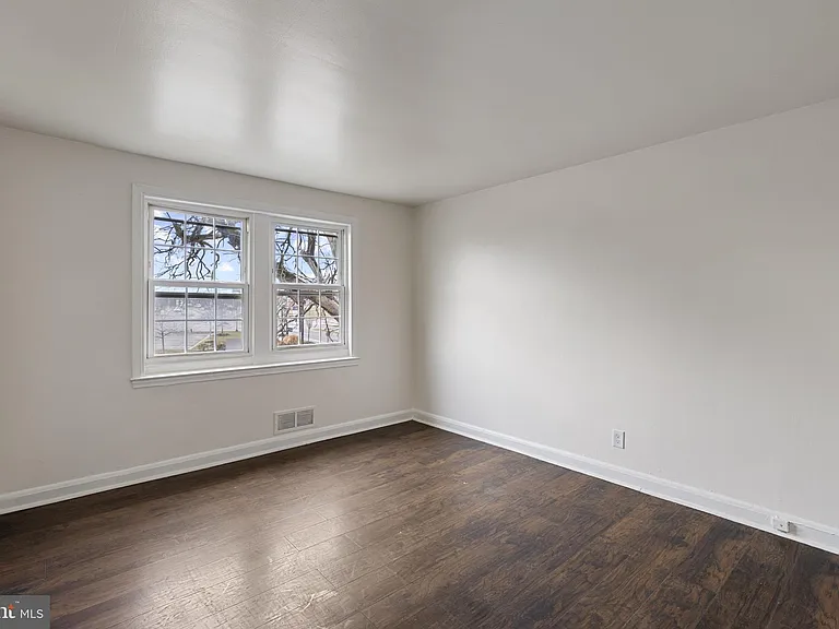 3902 Erdman Ave #2 — Photo 6