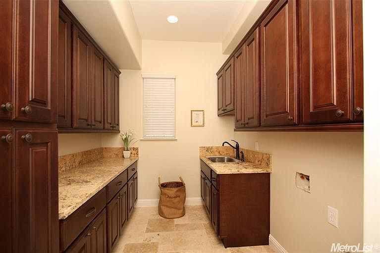 1st image of 757 Lorena Ct
