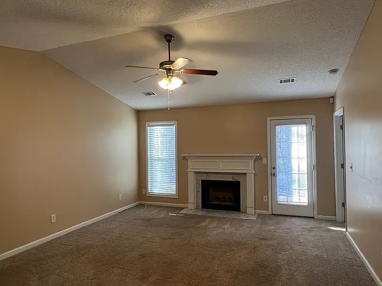 162 Mayweather Dr — Photo 5