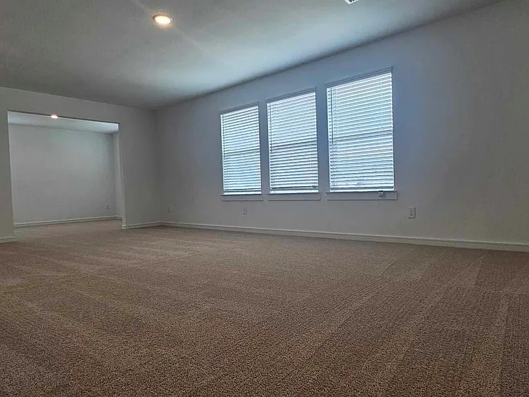 8423 Bay Ridge Cir — Photo 27