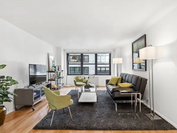 225 E 57th St APT 9C, New York, NY 10022