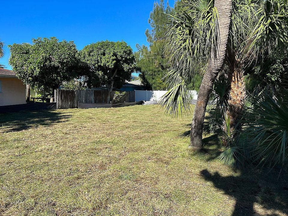 1st image of 601 77th Ave