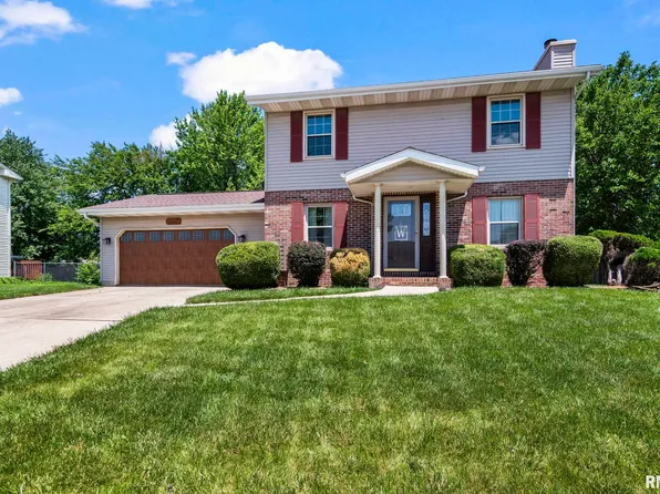 2800 Wellington Dr, Springfield, IL 62703