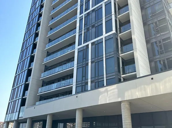 9618 Yonge St N #1202, Richmond Hill, ON L4C 0X5