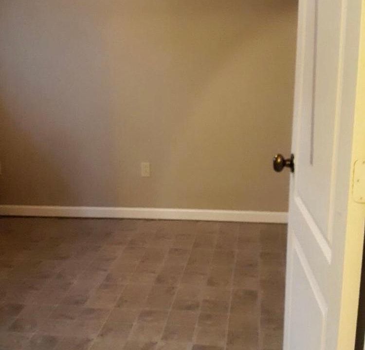 1st image of 1526 Montagne St