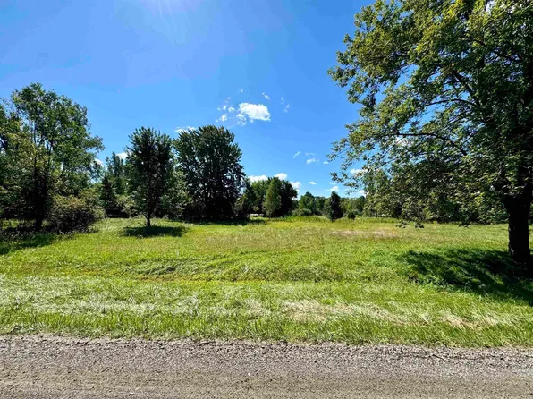 6463 Troland Ct, Flushing, MI 48433