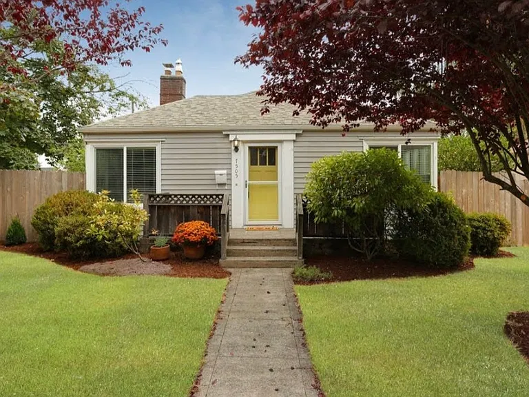 7505 NE Prescott St — Photo 1