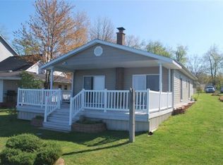 9150 Long Lake Dr E, Scotts, MI 49088