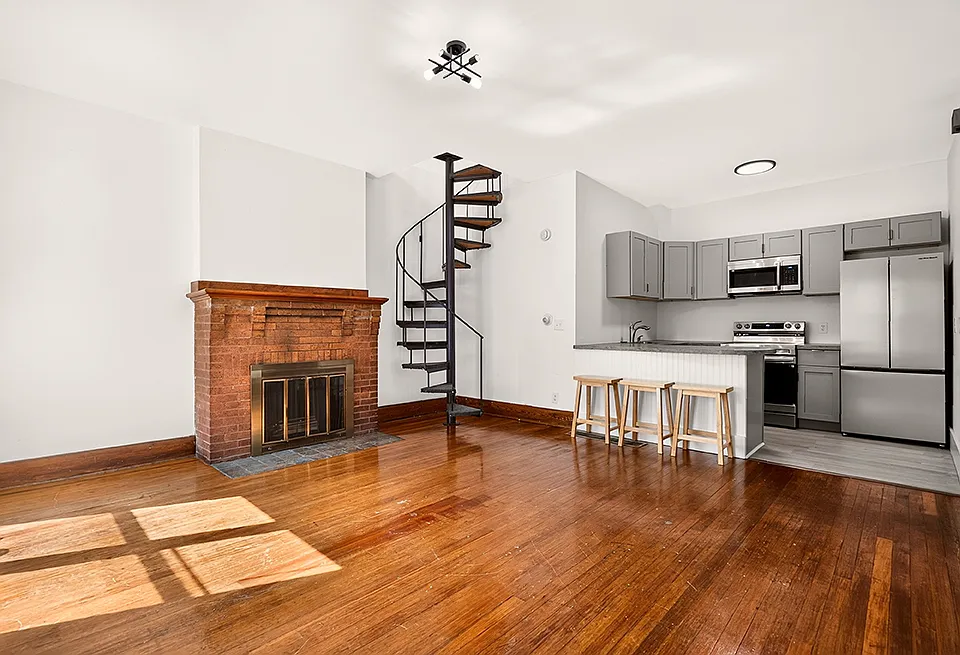 85-87 Alexander St #87-A