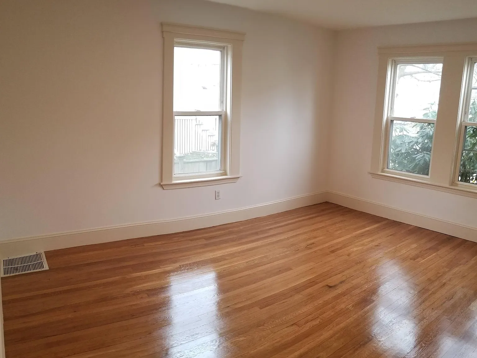 2 bed, 1100 sqft, $2,600 — Photo 4