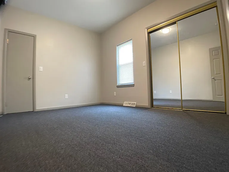 217 Chestnut St — Photo 11