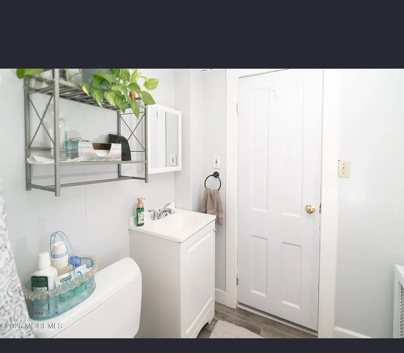3 bed, 1.5 bath, 1515 sqft, $3,750 — Photo 1