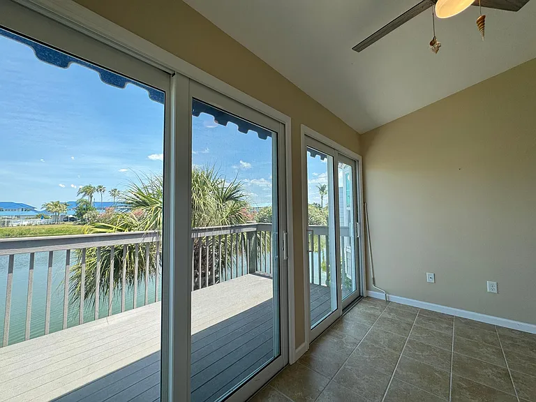 1005 Pelican Ct — Photo 32