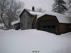 5th image of 393 Dix Ave
