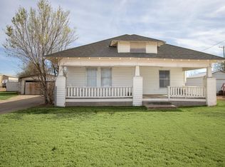 1804 E 13th St, Dalhart, TX 79022