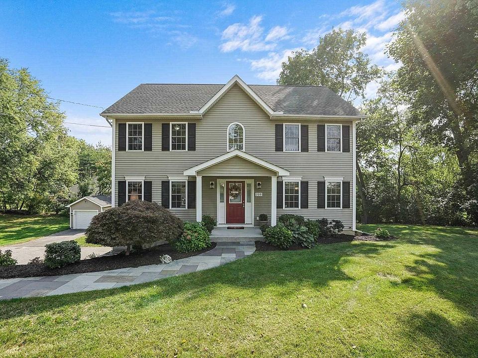 1st image of 208 Cherry Ln