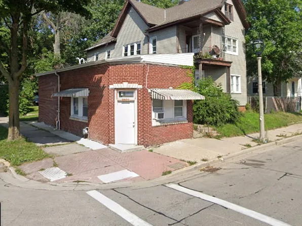 2601 N Holton St, Milwaukee, WI 53212