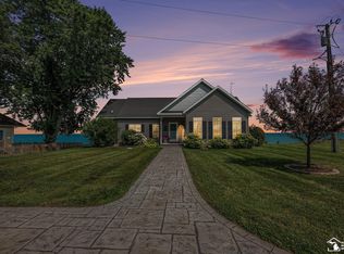 4896 Lakeshore Rd, Deckerville, MI 48427