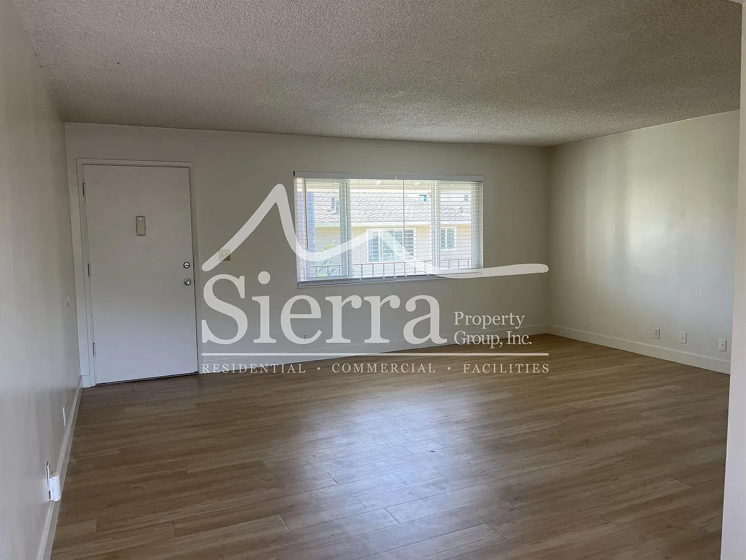 2 bed, 1050 sqft, $3,650 — Photo 2