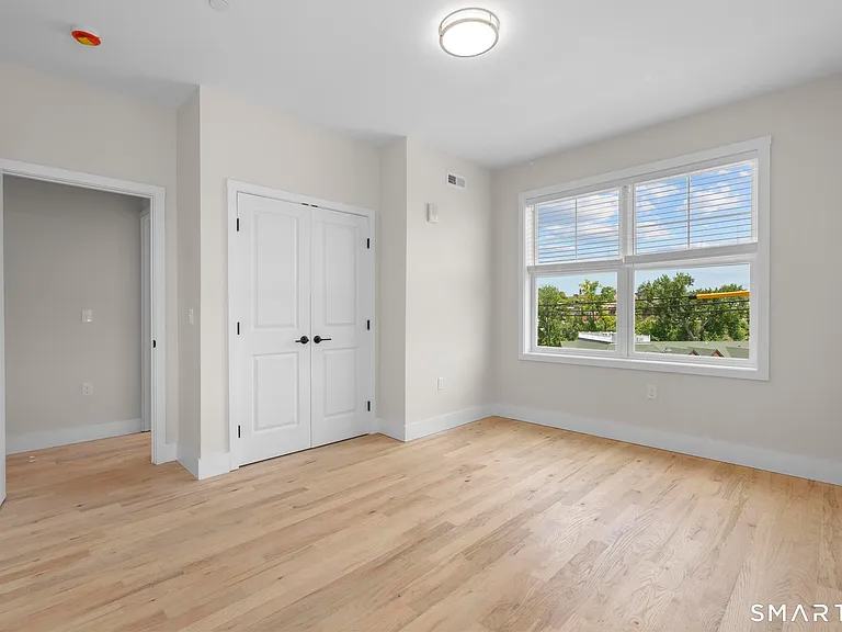 113 Canal St W #302 — Photo 35