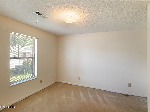 5th image of 8047 Chambord Way