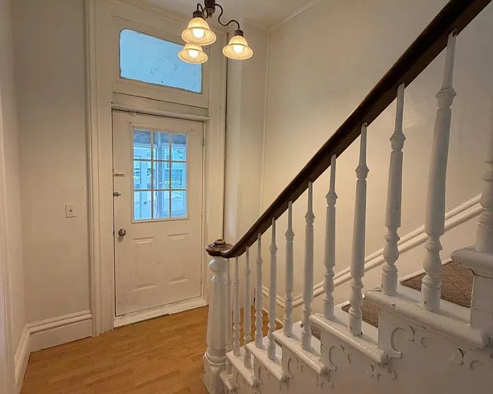 38 E Albany St — Photo 4