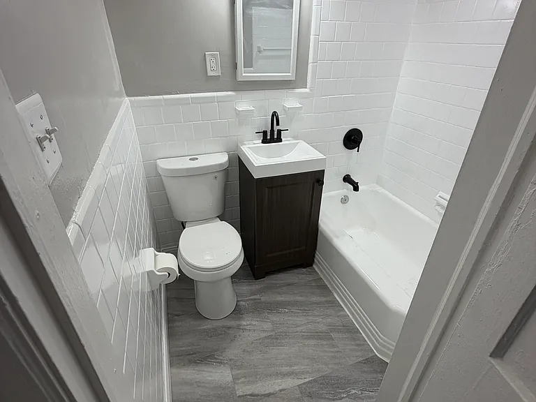 1652 E Cold Spring Ln #2 — Photo 1