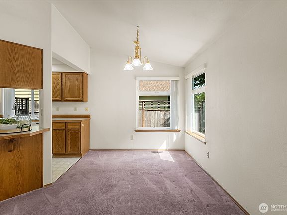 4th image of 3435 Woodside Court NE