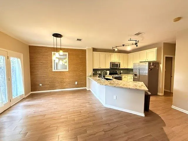 3300 Forest Creek Dr #27 — Photo 5