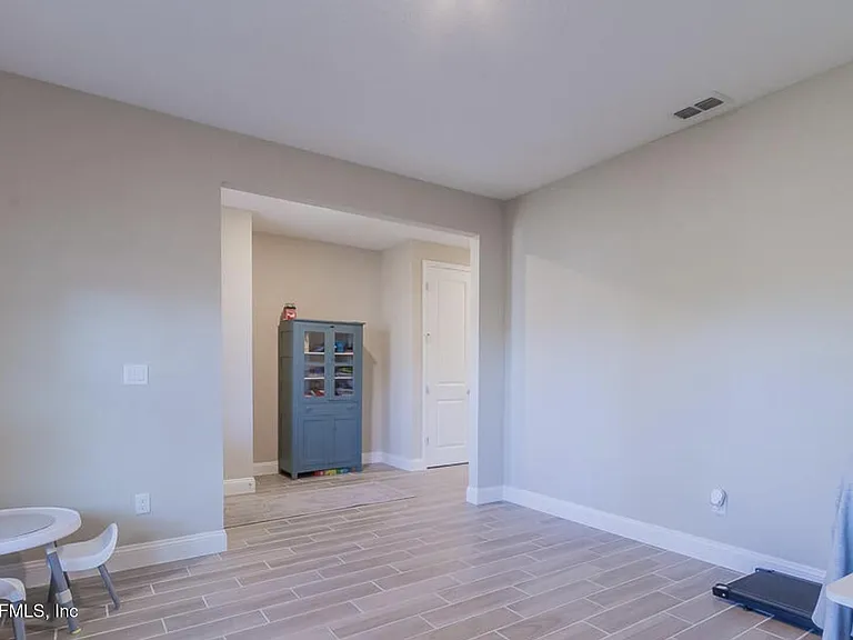 134 Sadler Ct — Photo 6