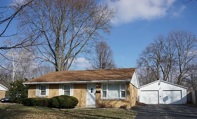 1314 Williamsburg Dr photo 1