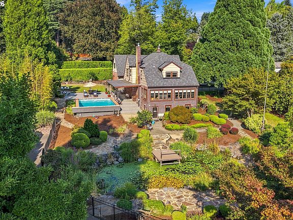 3rd image of 4119 SE River Dr