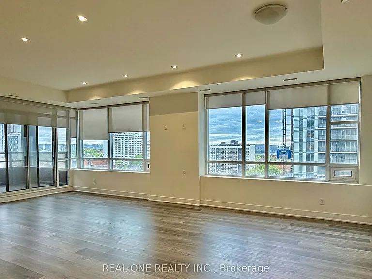 150 Main St W #808 — Photo 16