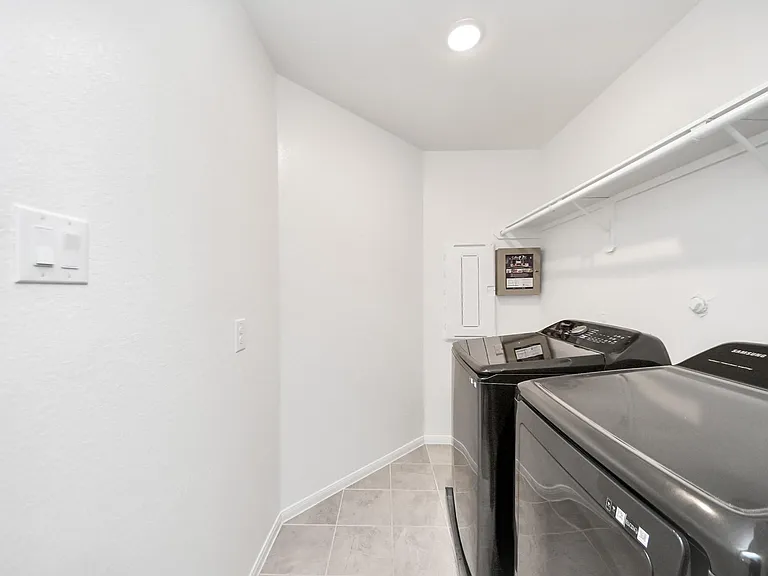 6302 Prince Place Dr — Photo 35