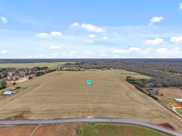 130 Beartown Rd, Loretto, TN 38469