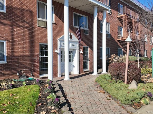 22 N Forest Ave APT 2S