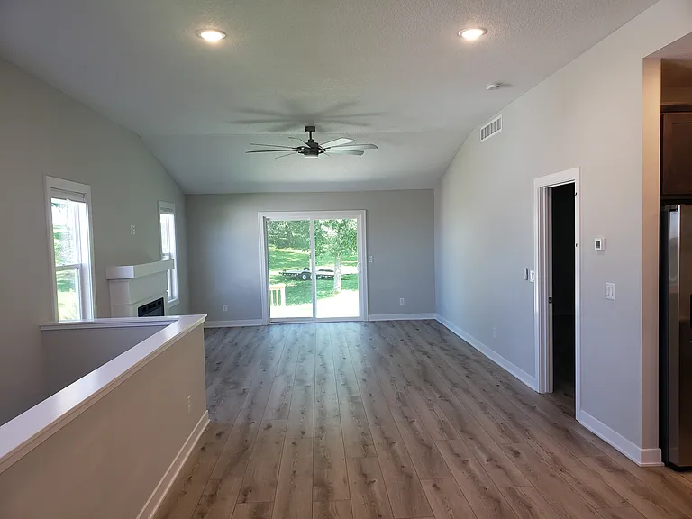 5318 Destiny Dr — Photo 2