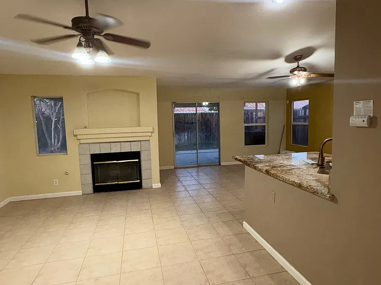 38922 Emerson Dr — Photo 3