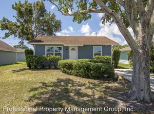 365 16th St SW, Vero Beach, FL 32962