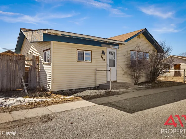 320 Watson St, Midwest, WY 82643