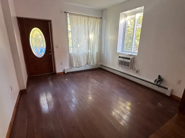 45XX 164th St, Flushing, NY 11358