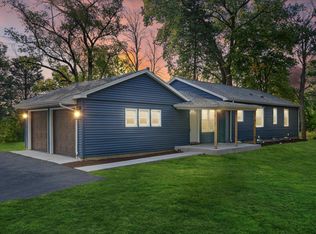 1313 W Fiesta Ln, Mequon, WI 53092