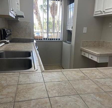 5th image of 2786 Tennis Club Dr APT 205