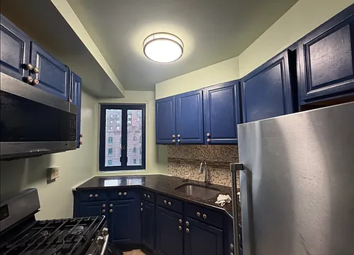 2120 E Tremont Ave #7C Photo 1