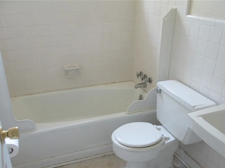216 Lacustrian Ln #25 — Photo 2