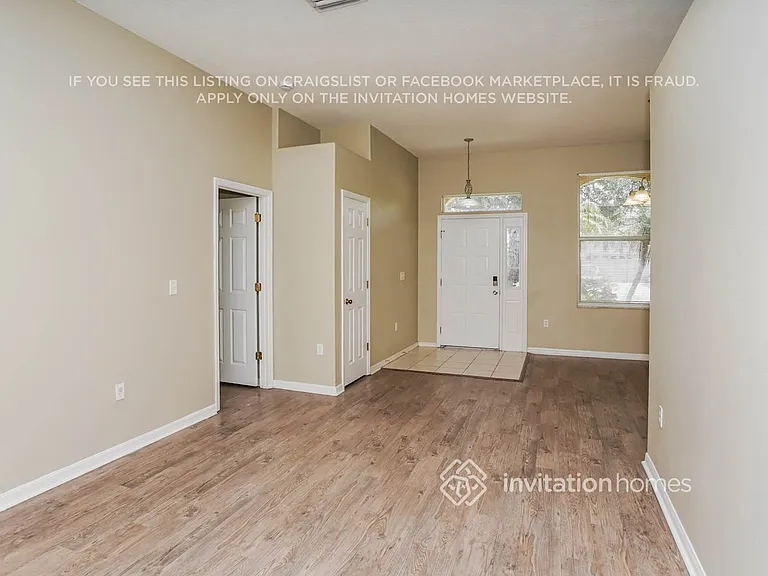 6138 36th Ln E — Photo 4