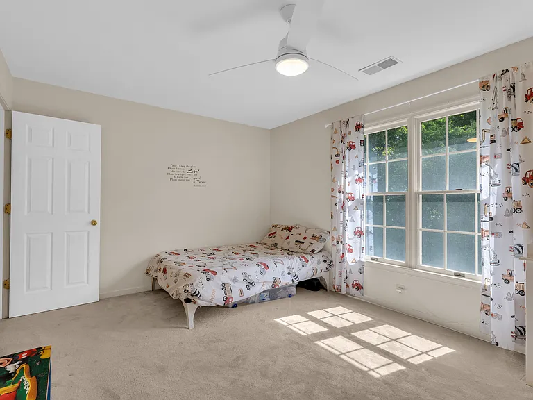 7707 Lake Glen Dr — Photo 40
