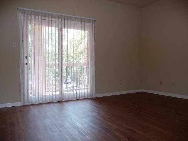 3 bed, 1600 sqft, $2,795 — Photo 4
